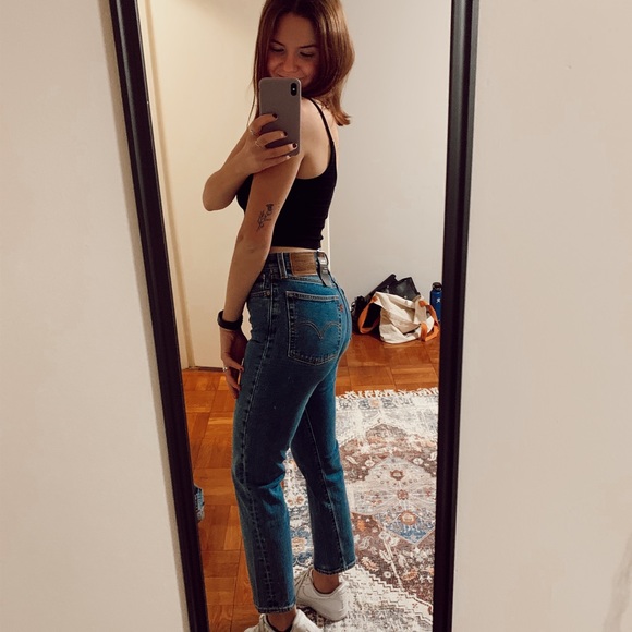 Wedgie Straight Levi Jeans - Picture 5 of 7